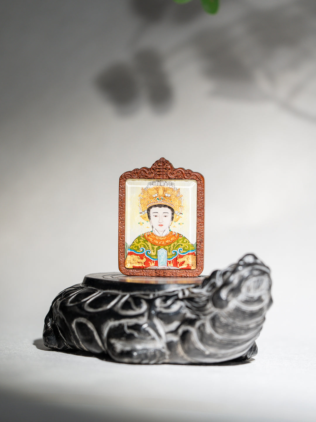 纯手绘 碧霞元君泰山奶奶 枣木外壳吊坠唐卡