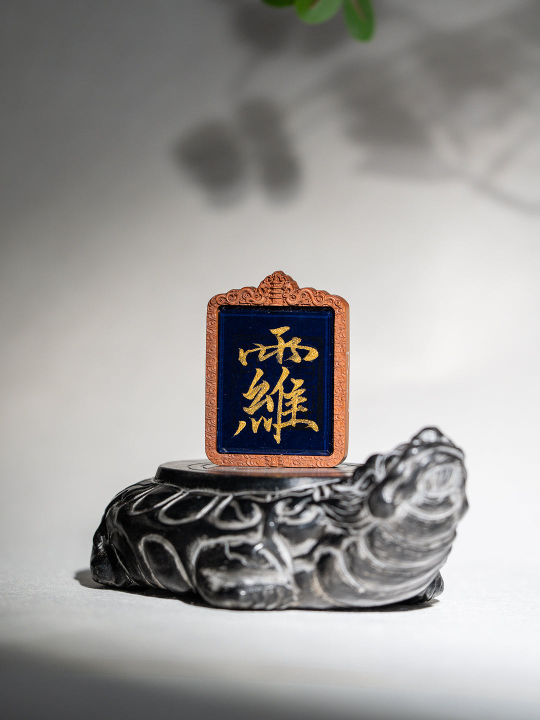 纯手绘 太乙救苦天尊枣木外壳吊坠唐卡