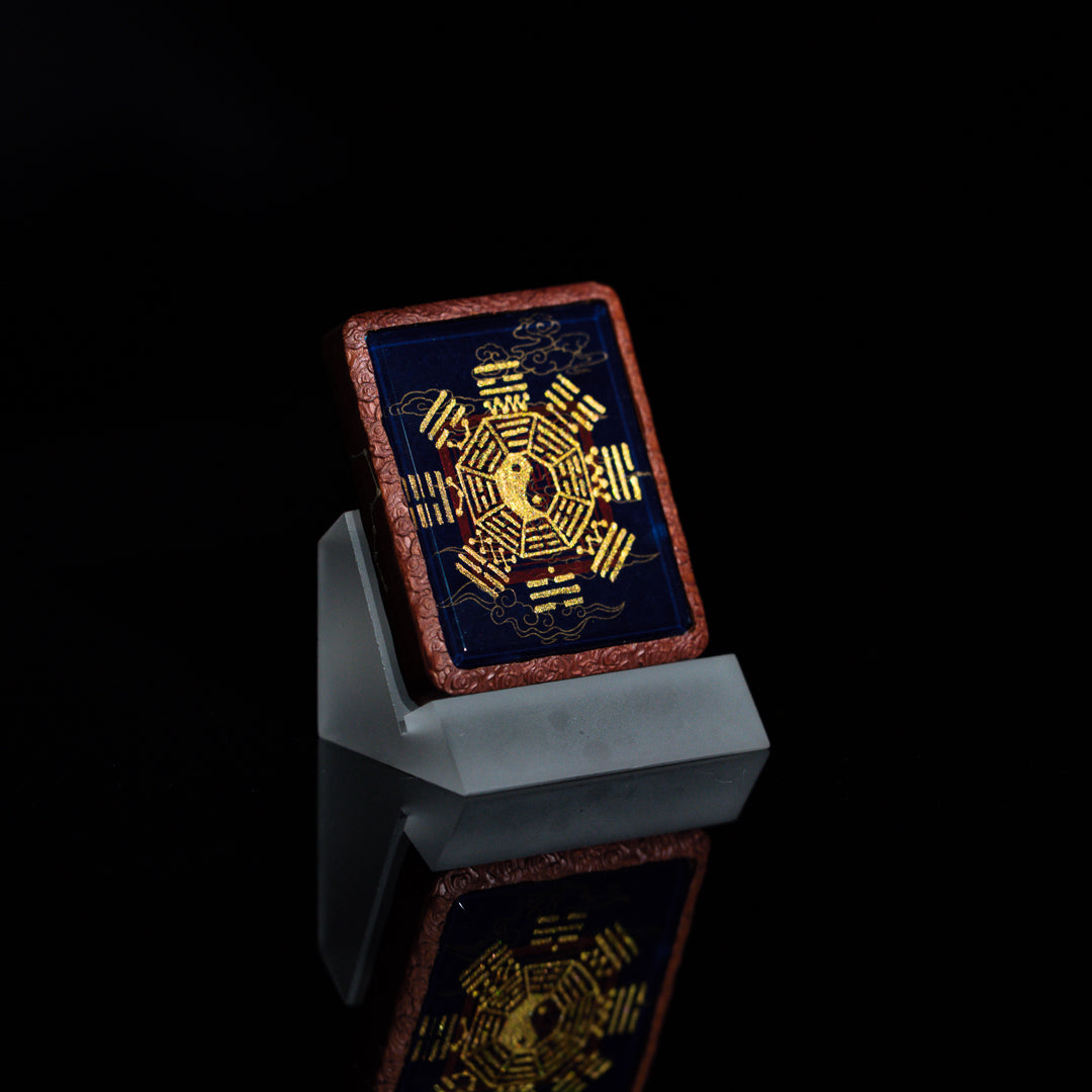 手绘点彩 哪吒 枣木外壳 小吊坠唐卡