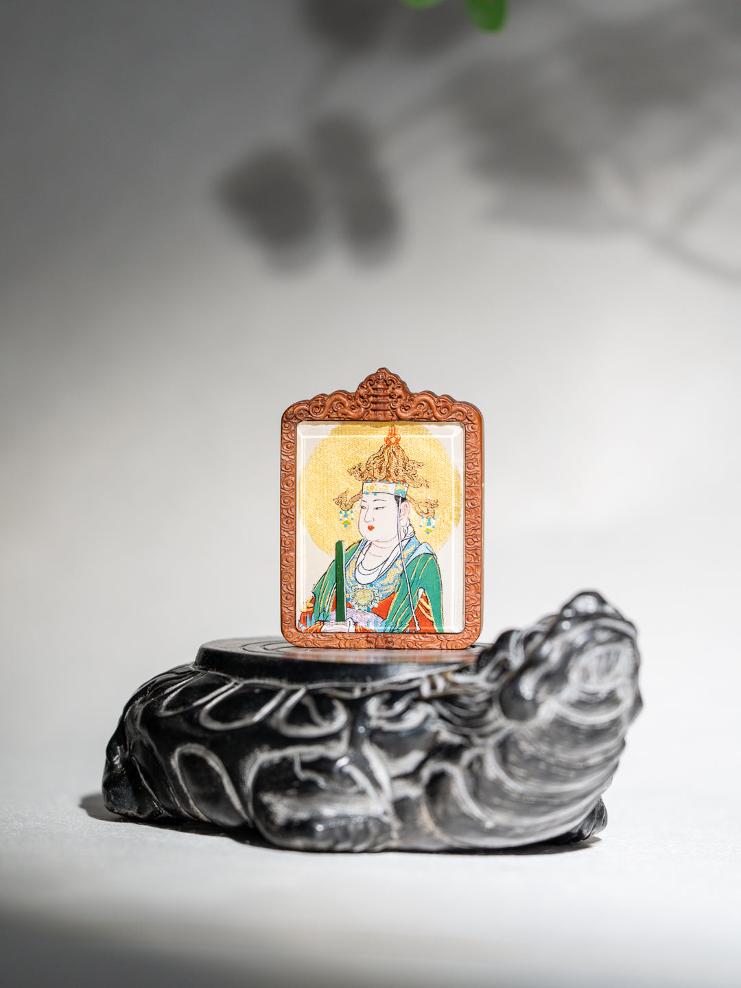 纯手绘(永乐宫)后土娘娘枣木外壳吊坠唐卡