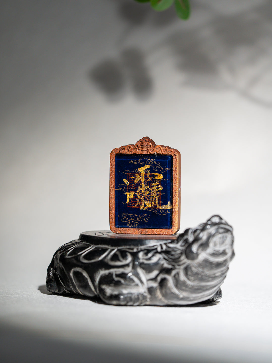 纯手绘 武相雷祖 枣木外壳 吊坠唐卡