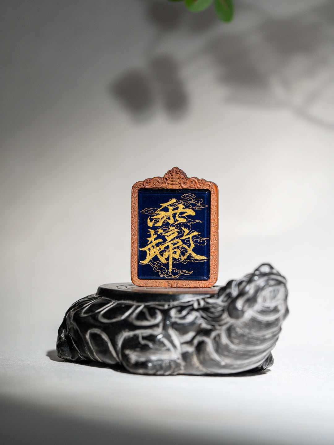 纯手绘 文昌帝君 枣木外壳 吊坠唐卡