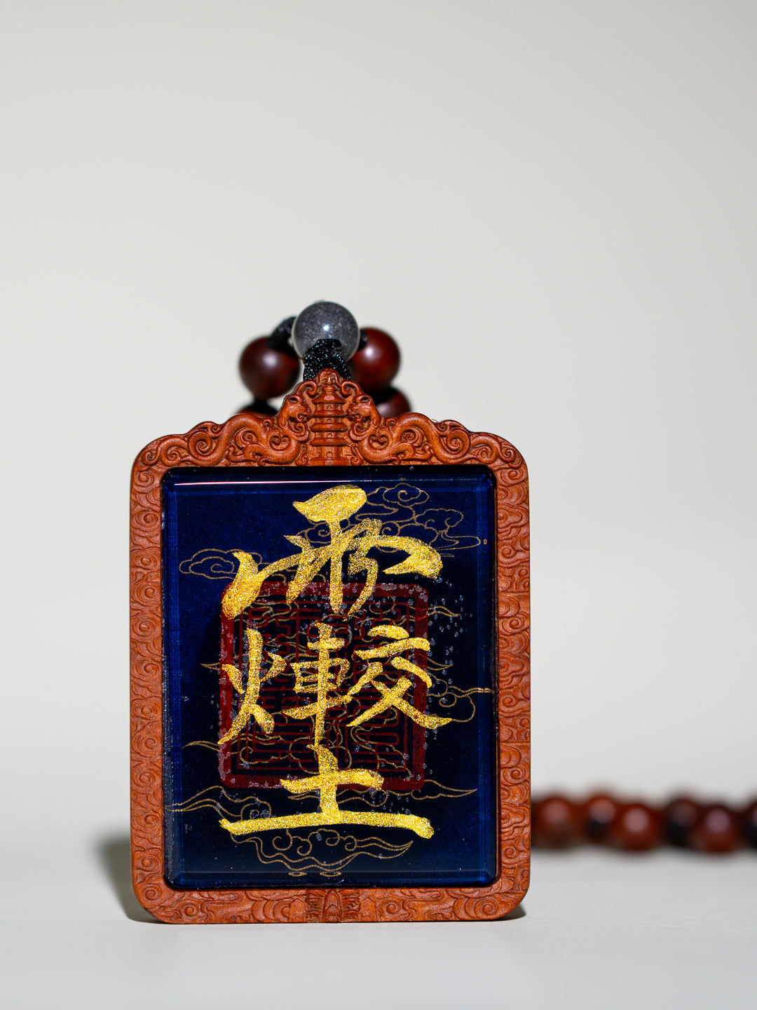 纯手绘(永乐宫)后土娘娘枣木外壳吊坠唐卡