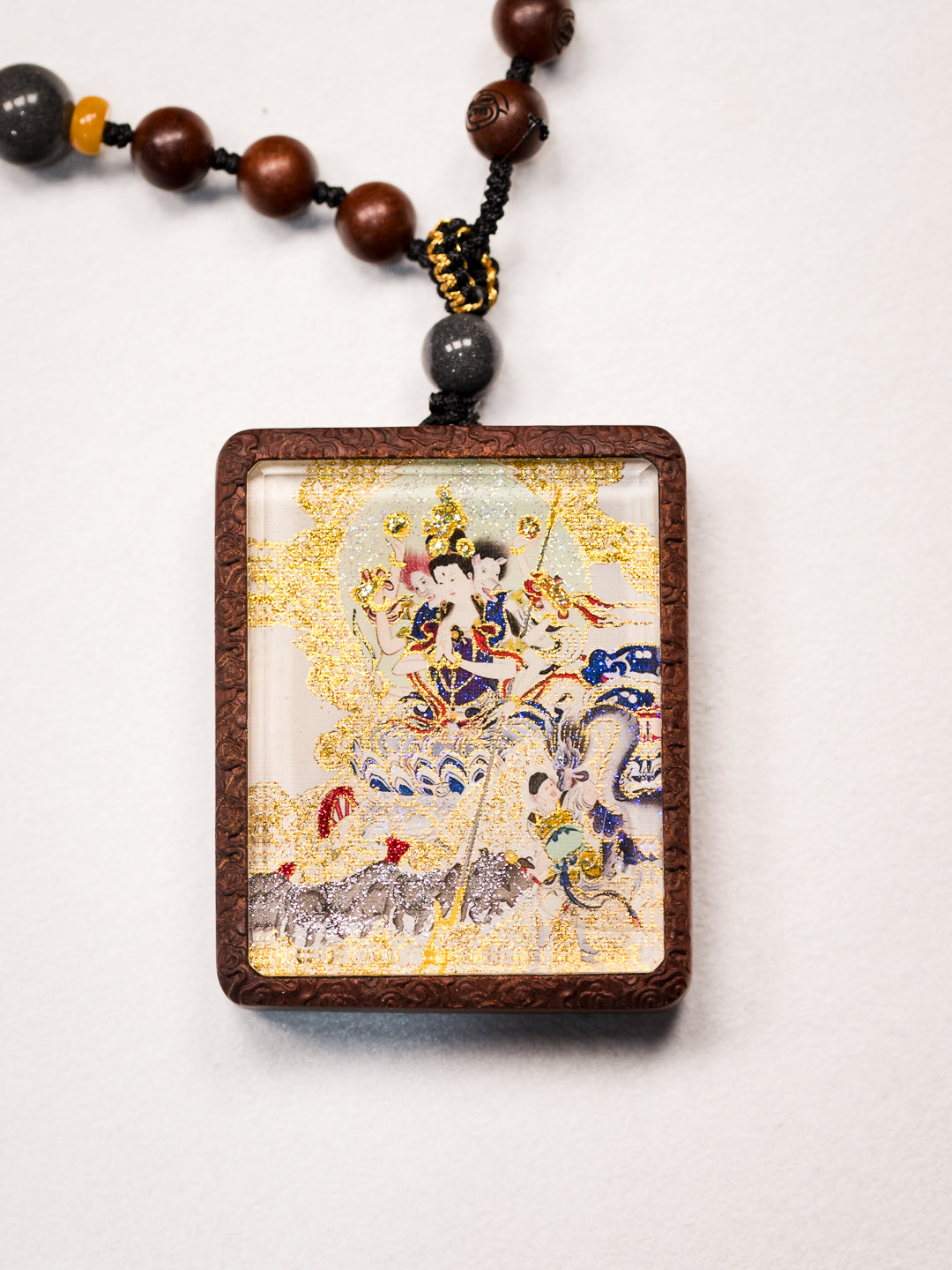 手绘点彩 斗姆元君枣木外壳吊坠唐卡