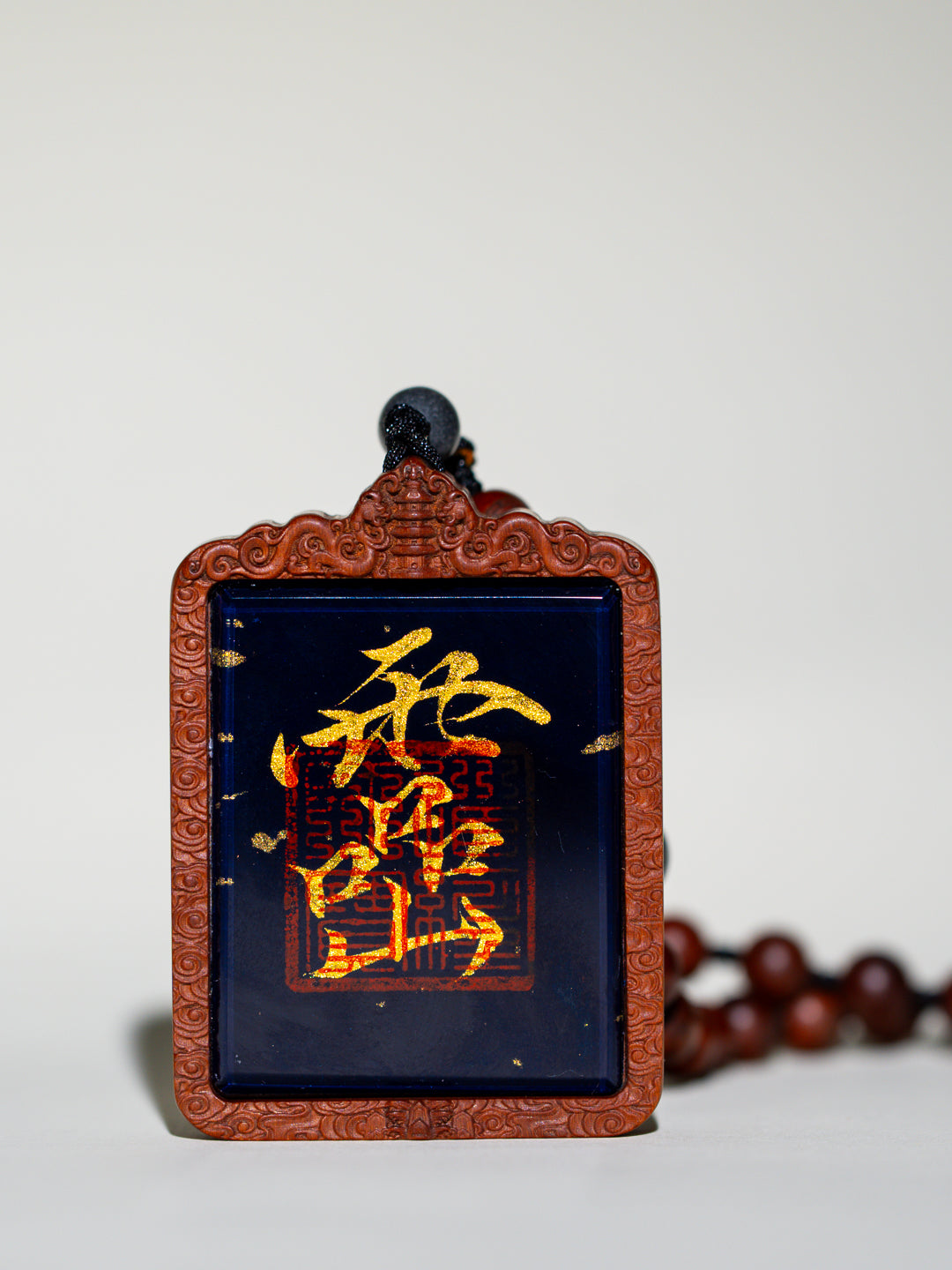 纯手绘 吕洞宾纯阳祖师枣木外壳吊坠唐卡