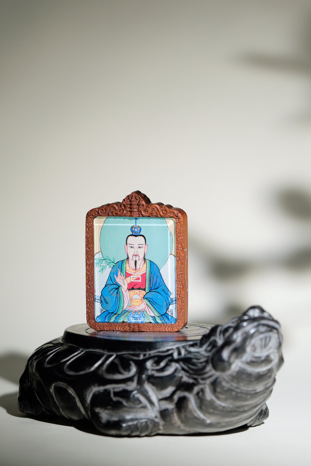 纯手绘 太乙救苦天尊枣木外壳吊坠唐卡