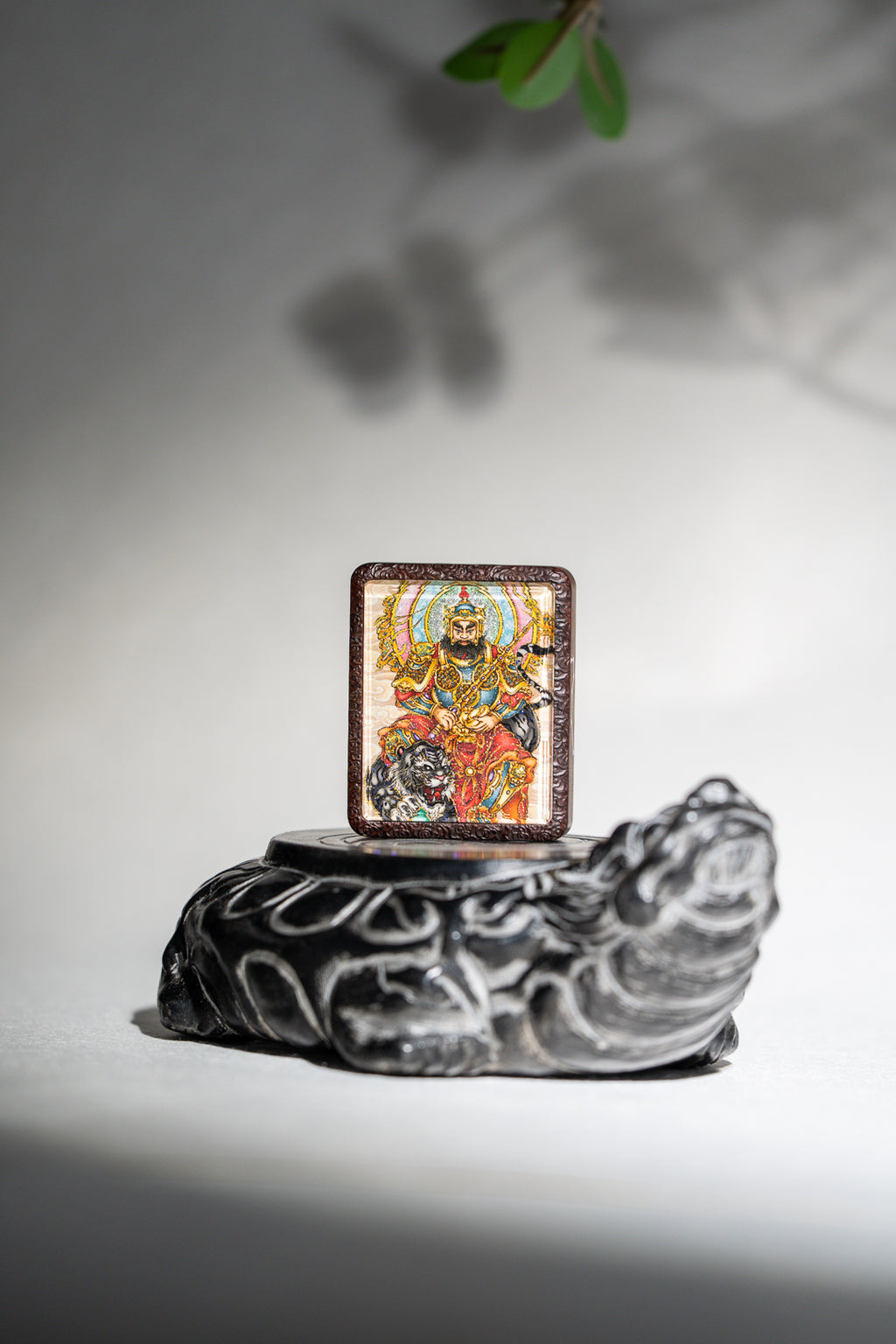 手绘点彩 赵公明枣木外壳 小神龛吊坠唐卡