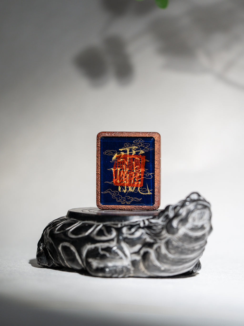 手绘点彩 文相雷祖枣木外壳吊坠唐卡