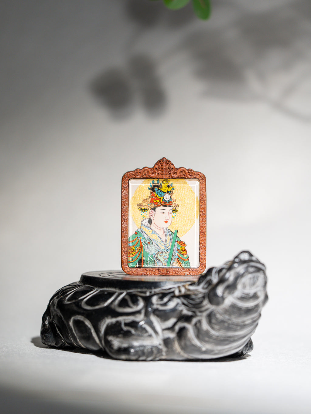 纯手绘东王公+西王母枣木外壳吊坠唐卡