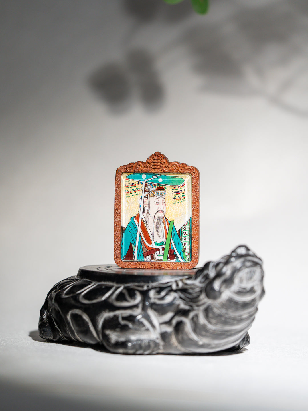 纯手绘东王公+西王母枣木外壳吊坠唐卡