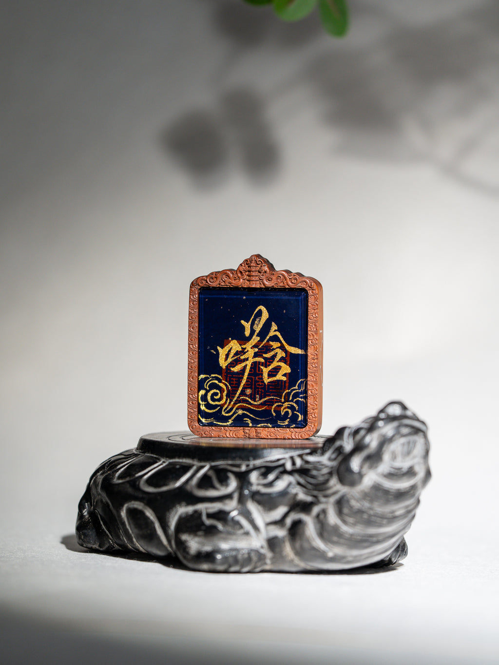 纯手绘 斗姆元君 枣木外壳吊坠唐卡