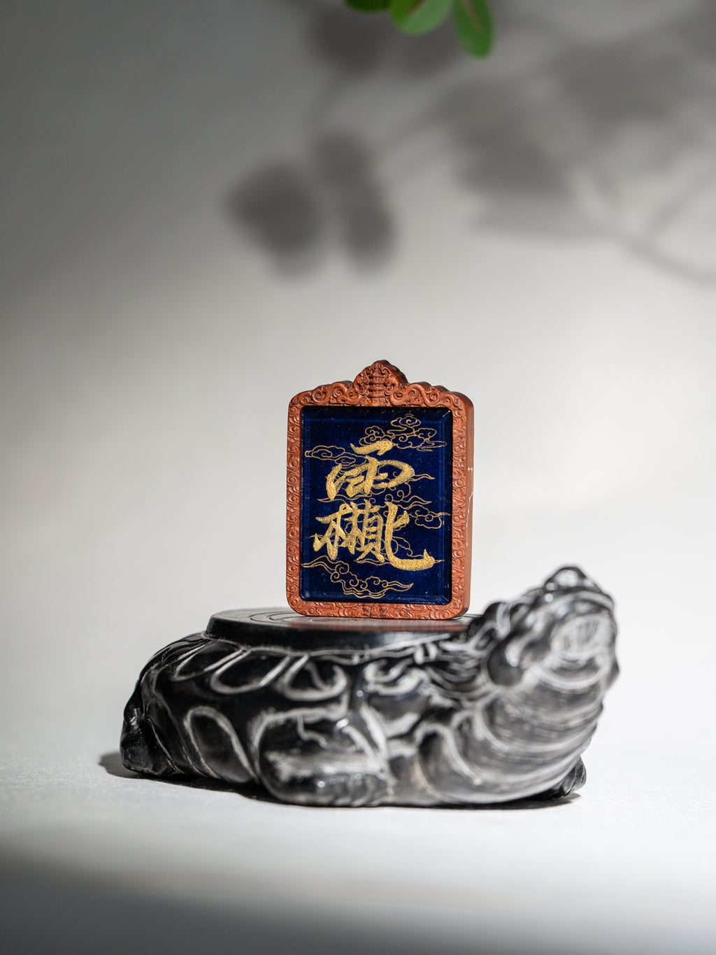 纯手绘 真武大帝 枣木外壳 吊坠唐卡