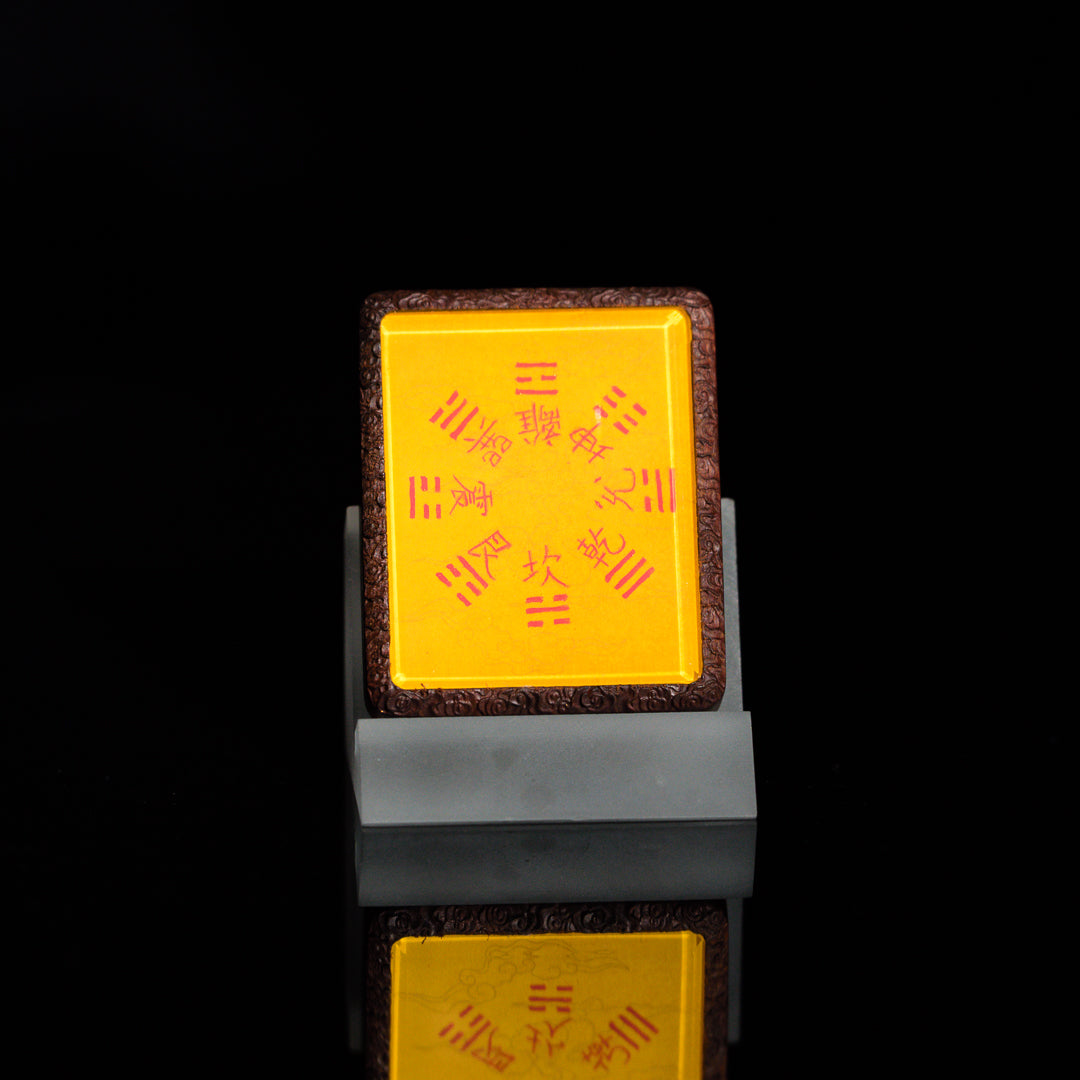 纯手绘 山鬼花钱+八卦图 枣木外壳吊坠唐卡