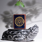 纯手绘 山鬼花钱+八卦 枣木外壳吊坠唐卡