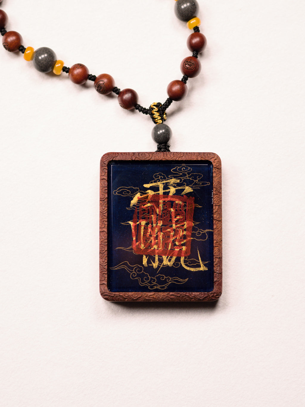 手绘点彩 文相雷祖枣木外壳吊坠唐卡