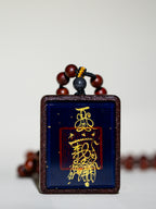 手绘点彩 赵公明枣木外壳 小神龛吊坠唐卡