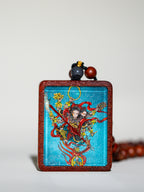 手绘点彩 哪吒 枣木外壳 小吊坠唐卡