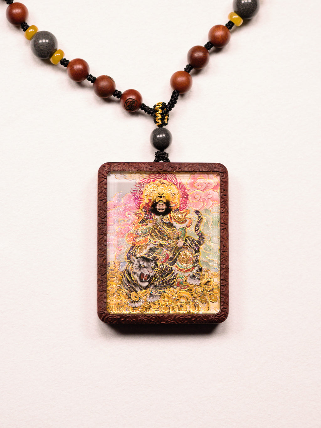 手绘点彩 财神赵公明枣木外壳吊坠唐卡