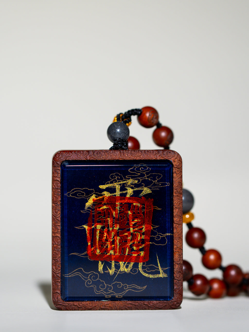 手绘点彩 文相雷祖枣木外壳吊坠唐卡